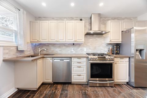 Photo 13 at 15 Kemano Road, Aurora Heights, Aurora