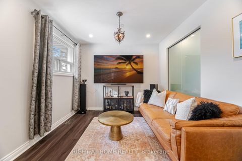 Photo 16 at 15 Kemano Road, Aurora Heights, Aurora