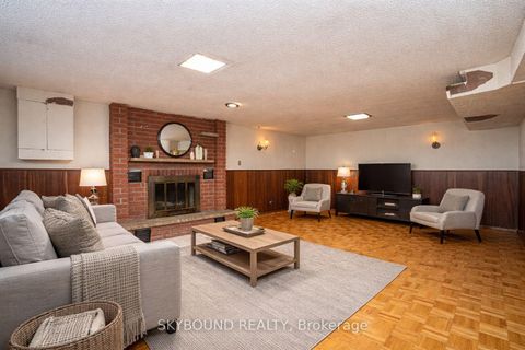 Photo 8 at 9 Caronport Crescent, Donalda, Toronto