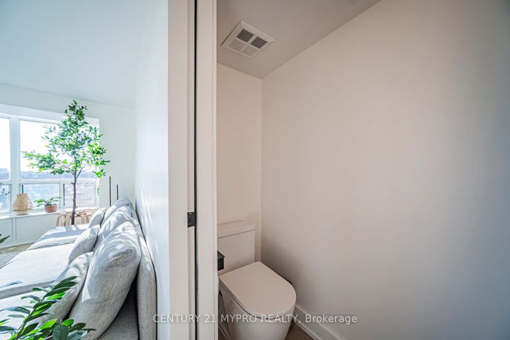 Photo 11 at 1506 - 233 Beecroft Road, Willowdale West, Toronto