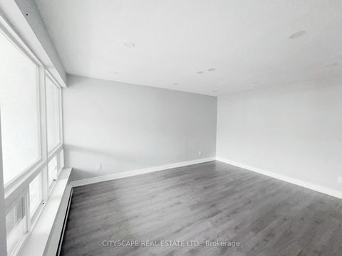 Photo 7 at 192 - 1055 Dundas Street E, Applewood, Mississauga