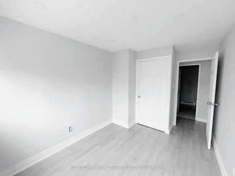 Photo 21 at 192 - 1055 Dundas Street E, Applewood, Mississauga