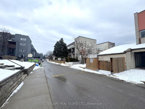 Photo 25 at 192 - 1055 Dundas Street E, Applewood, Mississauga