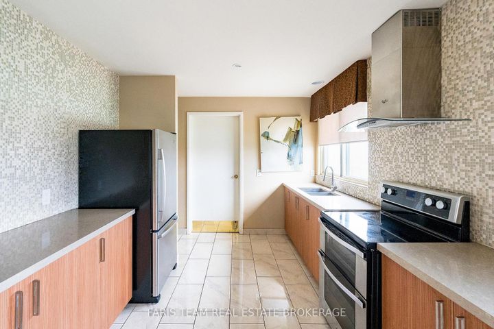 Photo 20 at 507 - 61 Markbrook Lane, Jamestown, Toronto