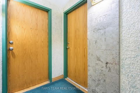 Photo 5 at 507 - 61 Markbrook Lane, Jamestown, Toronto