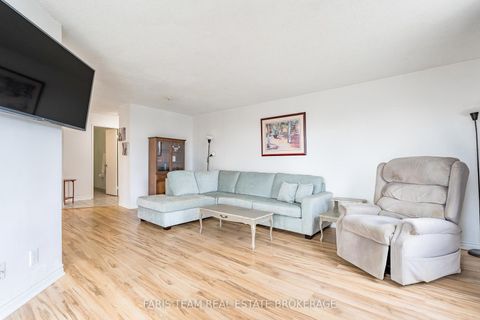 Photo 12 at 507 - 61 Markbrook Lane, Jamestown, Toronto