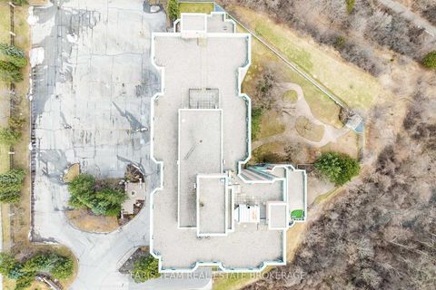 Photo 29 at 507 - 61 Markbrook Lane, Jamestown, Toronto