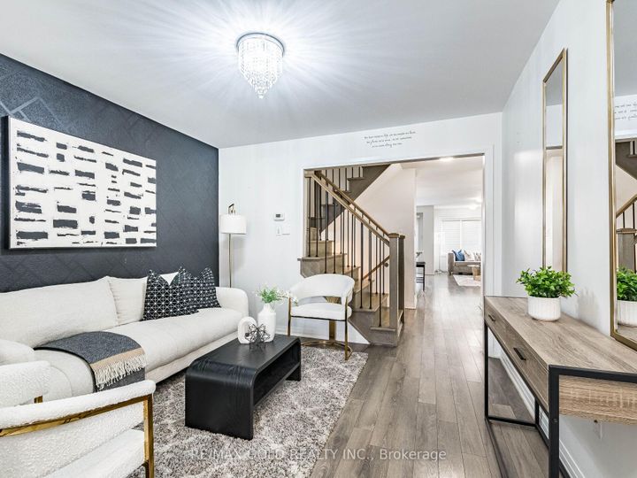 Photo 4 at 19 Lothbury Drive, Northwest Brampton, Brampton