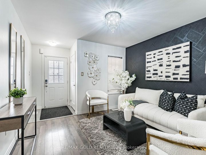 Photo 7 at 19 Lothbury Drive, Northwest Brampton, Brampton