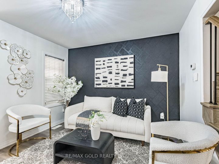 Photo 8 at 19 Lothbury Drive, Northwest Brampton, Brampton