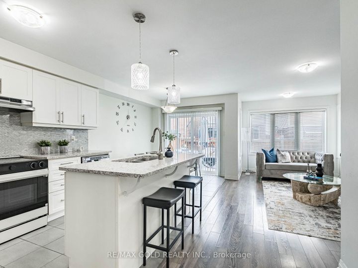 Photo 9 at 19 Lothbury Drive, Northwest Brampton, Brampton