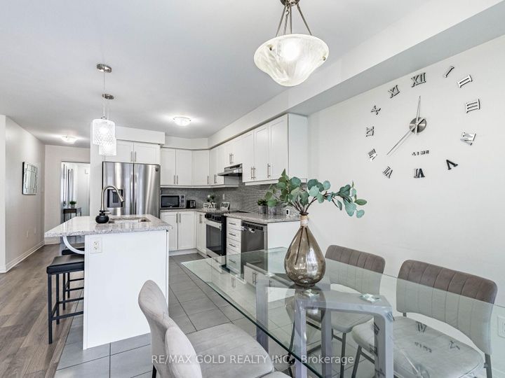 Photo 13 at 19 Lothbury Drive, Northwest Brampton, Brampton