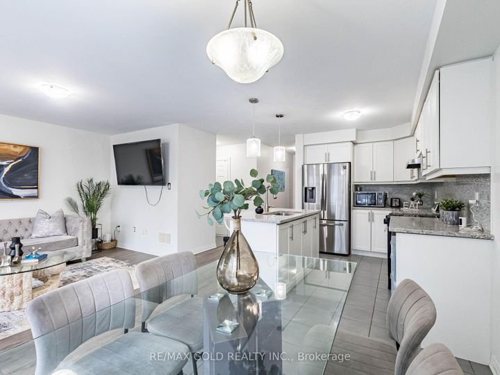 Photo 14 at 19 Lothbury Drive, Northwest Brampton, Brampton