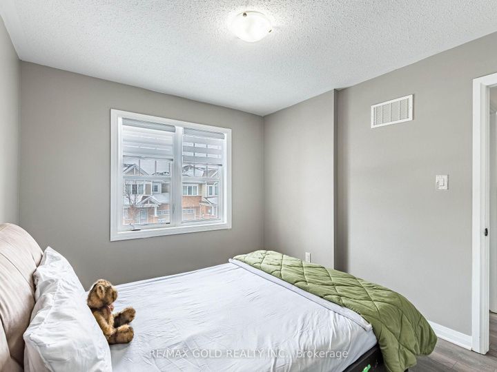 Photo 28 at 19 Lothbury Drive, Northwest Brampton, Brampton