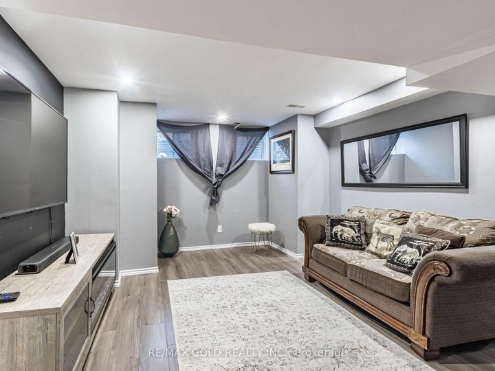 Photo 33 at 19 Lothbury Drive, Northwest Brampton, Brampton