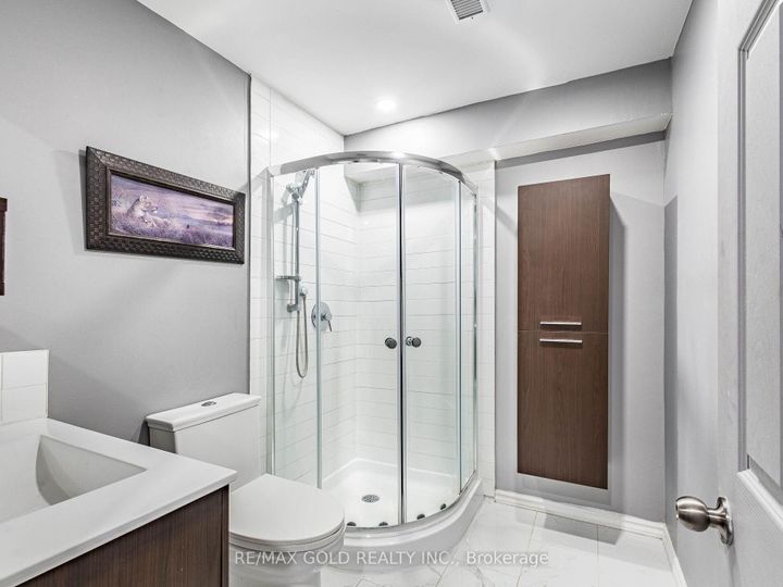 Photo 34 at 19 Lothbury Drive, Northwest Brampton, Brampton