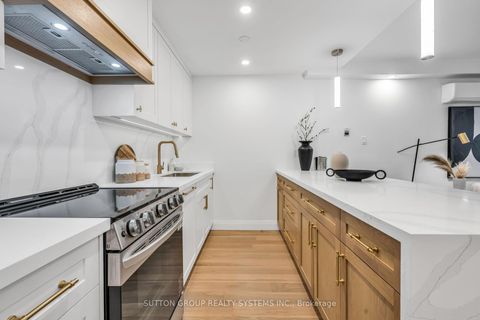 Photo 4 at 706 - 45 Southport Street, Swansea, Toronto