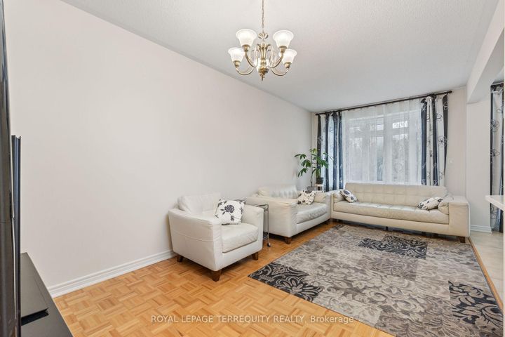 Photo 8 at 70 Degas Drive, Patterson, Vaughan