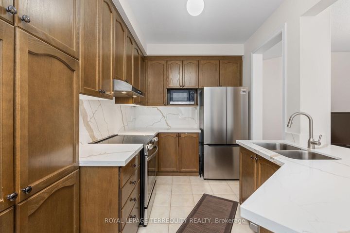 Photo 16 at 70 Degas Drive, Patterson, Vaughan