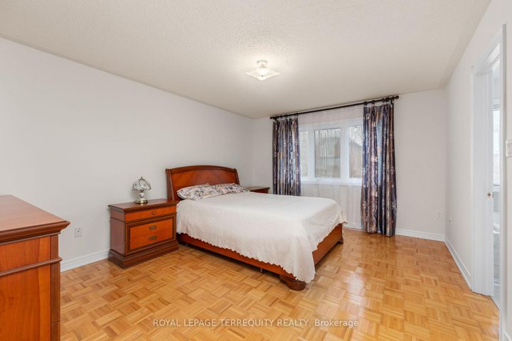 Photo 19 at 70 Degas Drive, Patterson, Vaughan