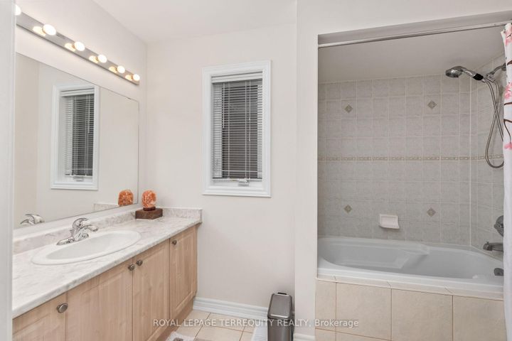 Photo 26 at 70 Degas Drive, Patterson, Vaughan