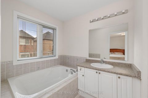 Photo 22 at 70 Degas Drive, Patterson, Vaughan