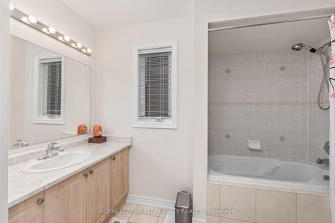 Photo 26 at 70 Degas Drive, Patterson, Vaughan