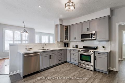 Photo 7 at 947 Booth Avenue, Alcona, Innisfil