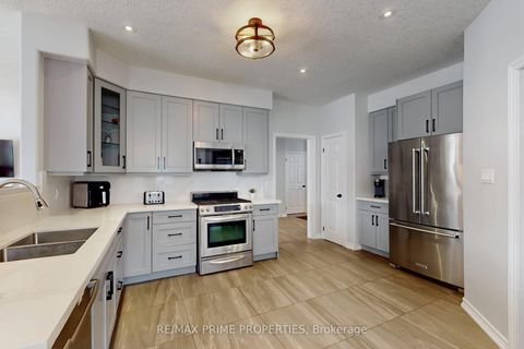 Photo 8 at 947 Booth Avenue, Alcona, Innisfil