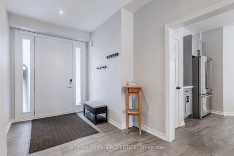 Photo 16 at 947 Booth Avenue, Alcona, Innisfil