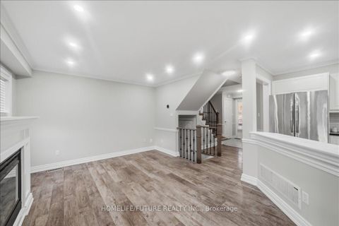 Photo 7 at 282 Scottsdale Drive, Bowmanville, Clarington