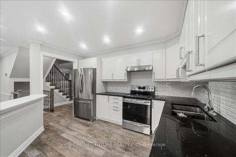 Photo 9 at 282 Scottsdale Drive, Bowmanville, Clarington