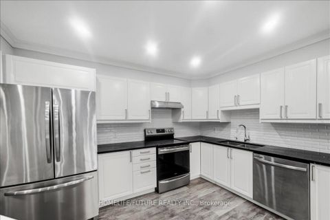 Photo 13 at 282 Scottsdale Drive, Bowmanville, Clarington