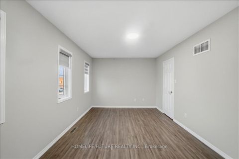 Photo 32 at 282 Scottsdale Drive, Bowmanville, Clarington