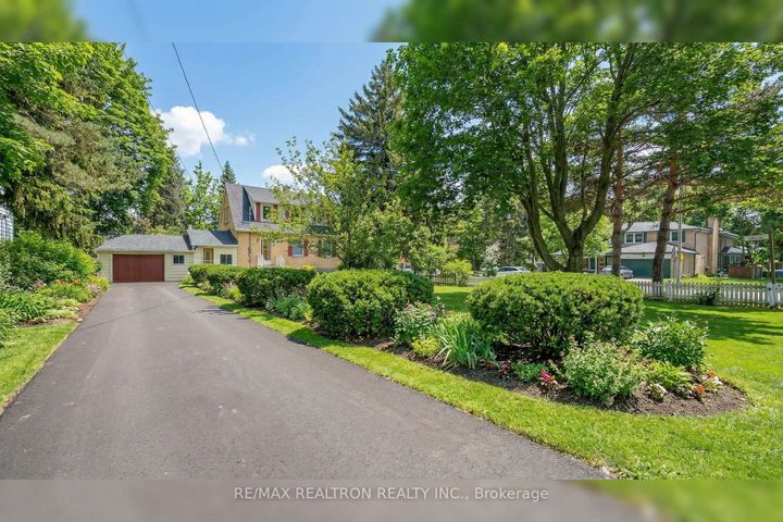 Photo 3 at 35 John Street, Thornhill, Markham