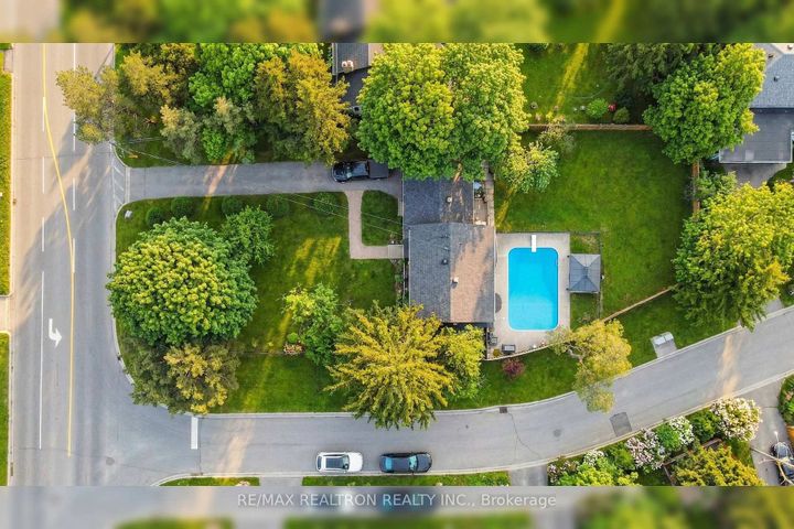 Photo 4 at 35 John Street, Thornhill, Markham