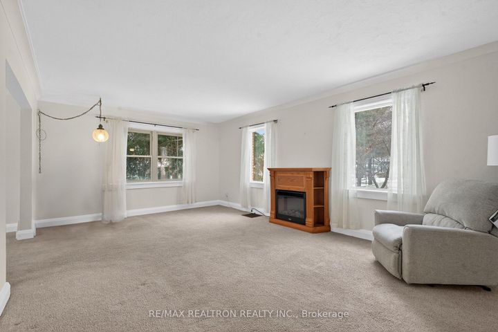 Photo 10 at 35 John Street, Thornhill, Markham