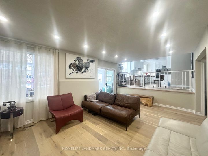 Photo 9 at 70 Maple Grove Avenue, Oak Ridges, Richmond Hill