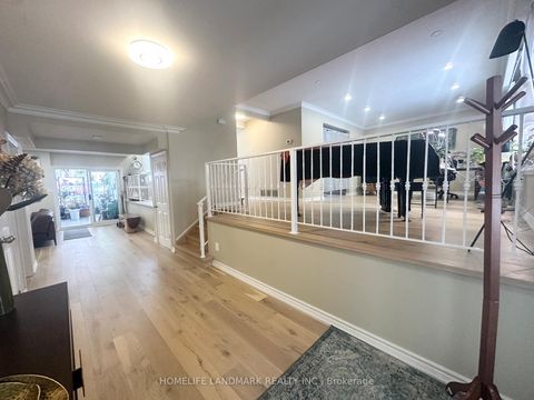 Photo 6 at 70 Maple Grove Avenue, Oak Ridges, Richmond Hill