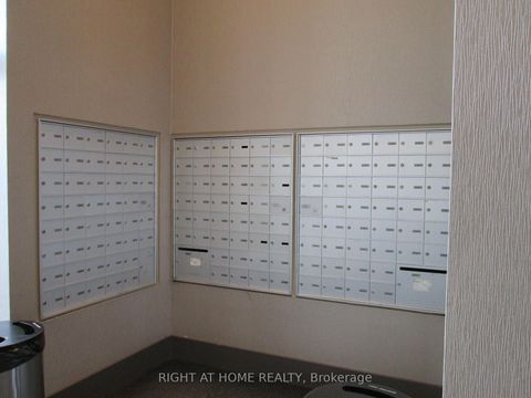 Photo 10 at 206 - 797 Don Mills Road, Flemingdon Park, Toronto