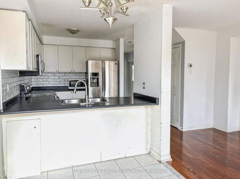 Photo 5 at 60 Ridwell Street, Edgehill Drive, Barrie