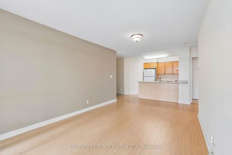 Photo 4 at 901 - 23 Hollywood Avenue, Willowdale East, Toronto