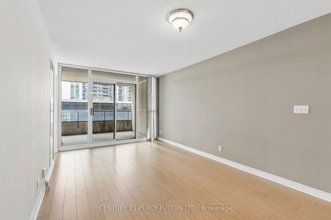 Photo 6 at 901 - 23 Hollywood Avenue, Willowdale East, Toronto