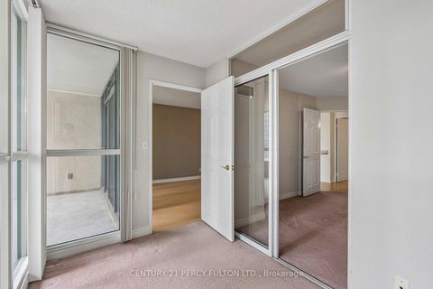 Photo 13 at 901 - 23 Hollywood Avenue, Willowdale East, Toronto