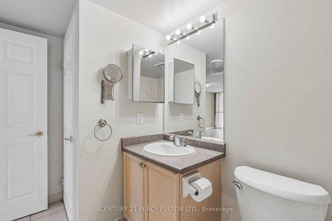 Photo 15 at 901 - 23 Hollywood Avenue, Willowdale East, Toronto