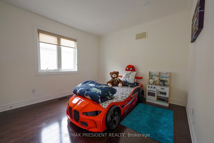 Photo 17 at 16 Bassett Crescent, Credit Valley, Brampton