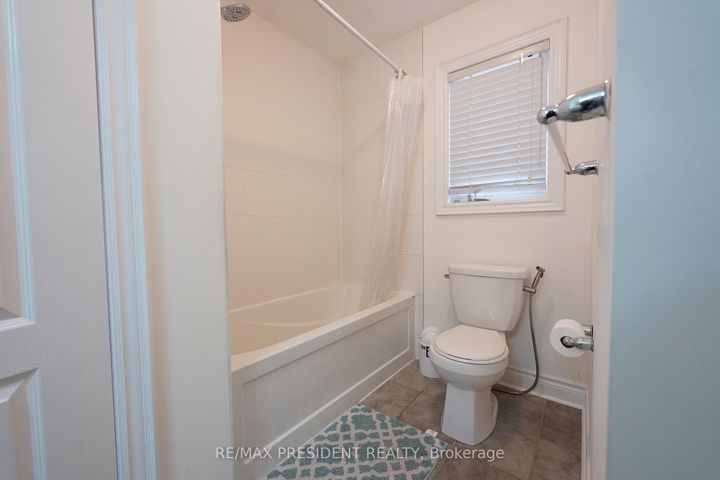 Photo 19 at 16 Bassett Crescent, Credit Valley, Brampton