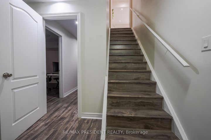 Photo 26 at 16 Bassett Crescent, Credit Valley, Brampton