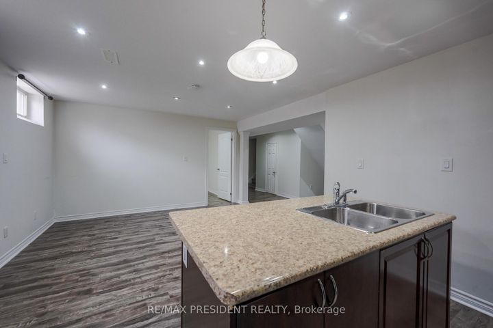 Photo 32 at 16 Bassett Crescent, Credit Valley, Brampton