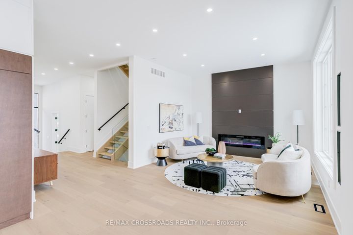 Photo 13 at 642 Annland Street, Bay Ridges, Pickering